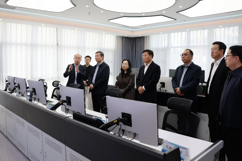 中國職工技術協會理事長李世明一行到集團所屬河北空天控股公司開展調研座談2_副本.jpg